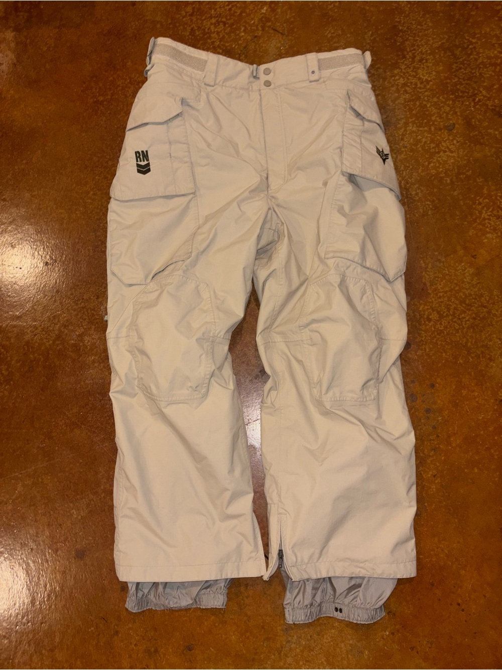 Men's Ronin Burton Cargo Snow Pants with Multiple Pockets